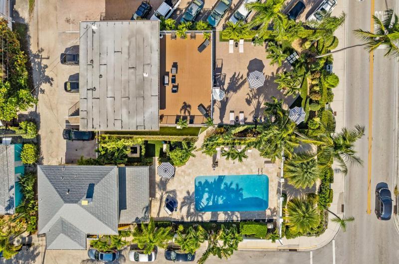 Capri Inn & Apartments Lake Worth Beach Exterior photo