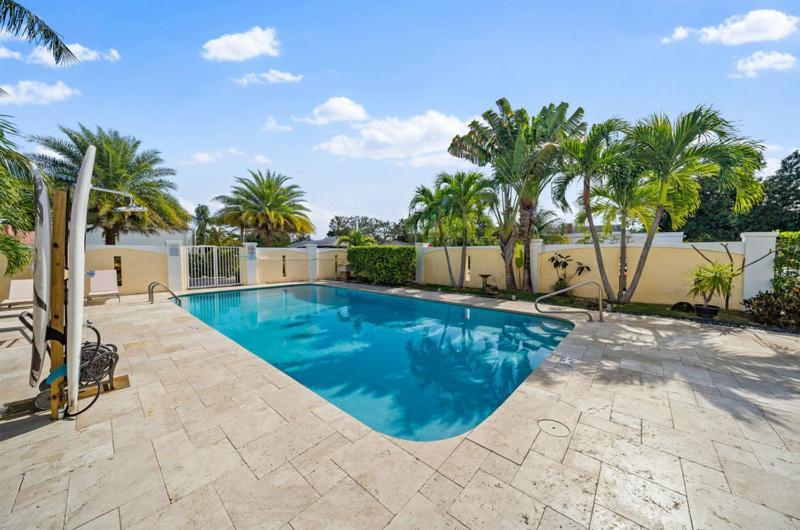 Capri Inn & Apartments Lake Worth Beach Exterior photo